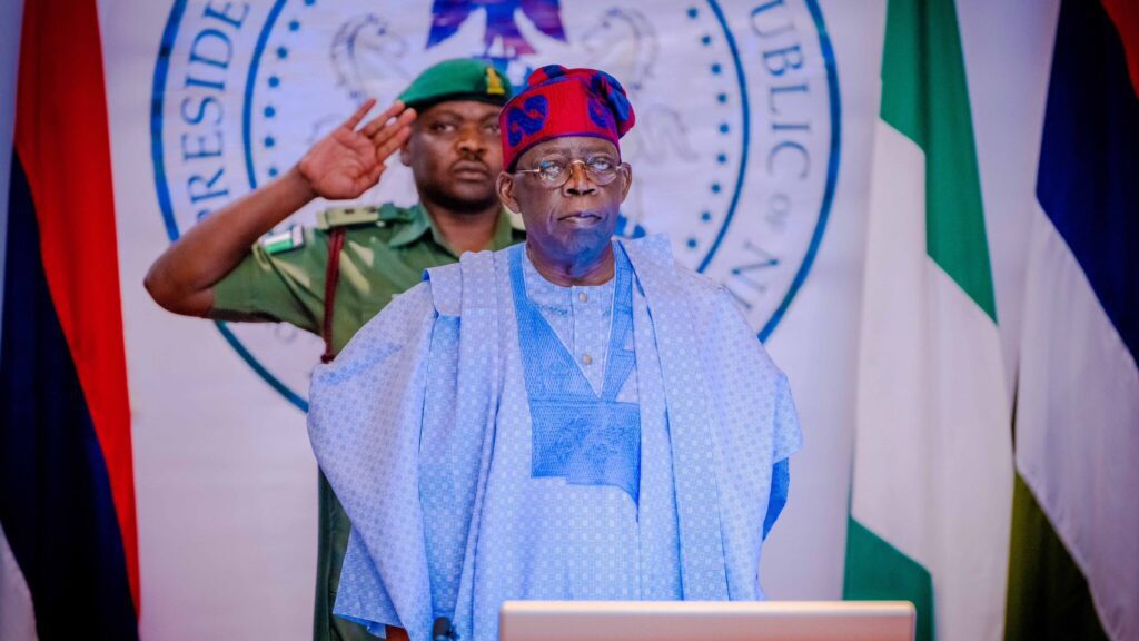 Qui est Bola Tinubu, le chantre autoproclamé de la démocratie en Afrique de l'Ouest ?