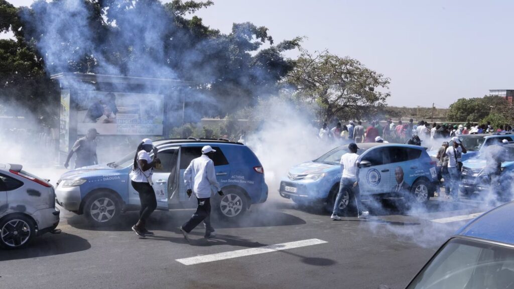Sénégal : le report sine die de l’élection présidentielle fait monter la colère