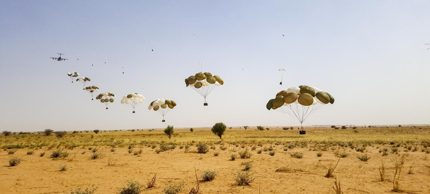 Vrai ou Faux, des militaires français  parachutés au Burkina ?