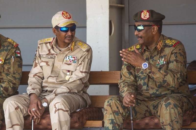 Guerre au Soudan : “Il y a derrière tout cela des ambitions personnelles”